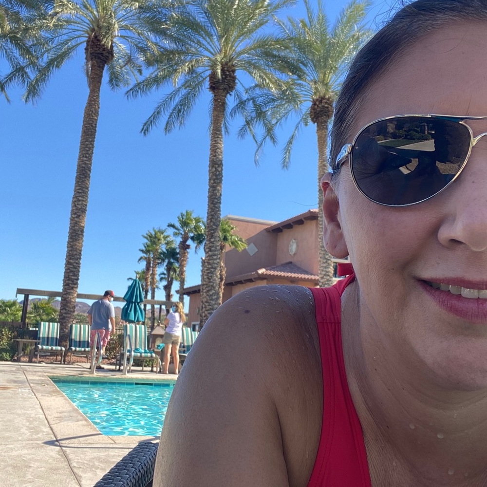 Meet your Posher, Lisa